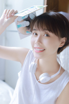 友田彩也香作品